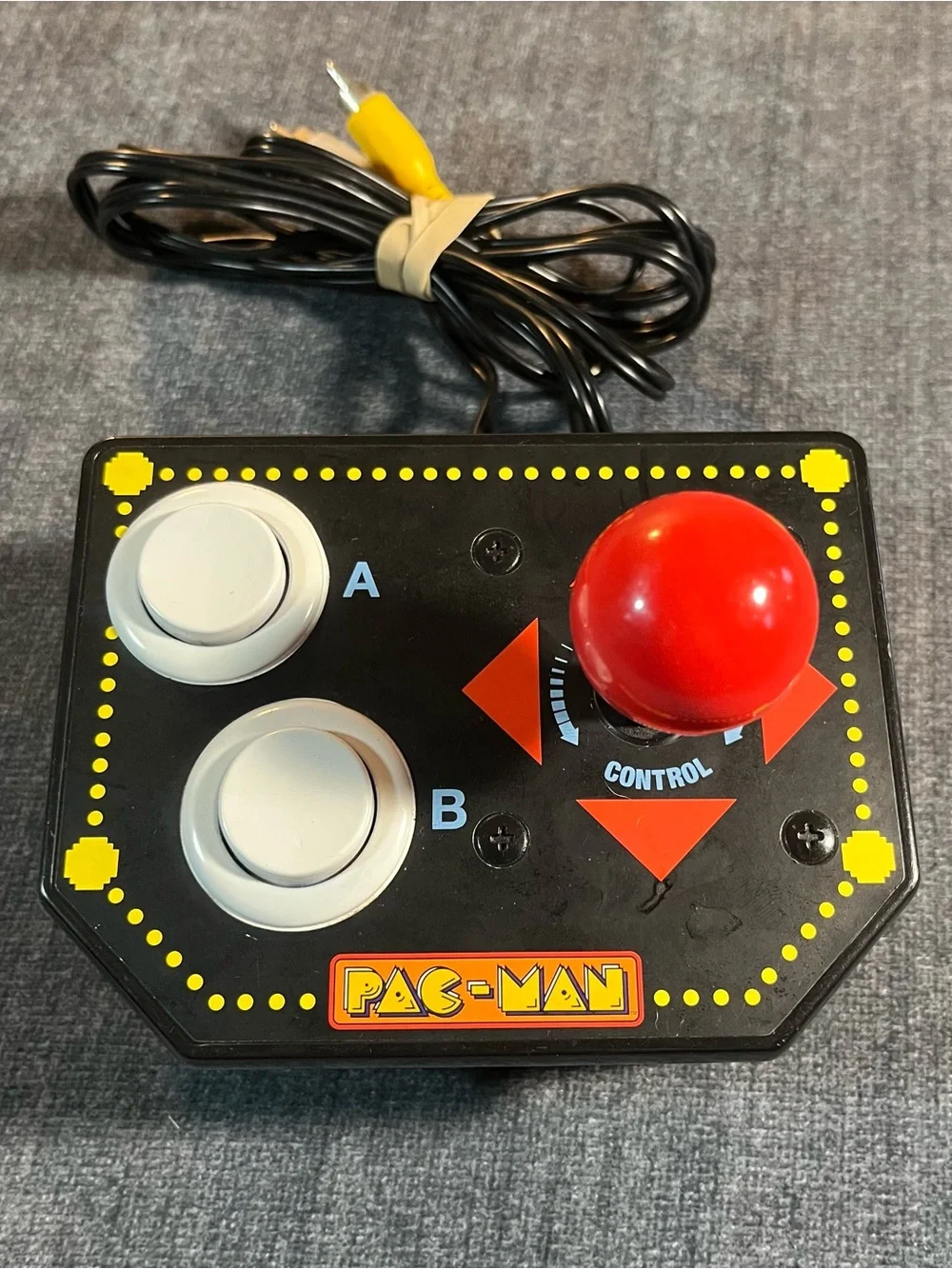 Jakks Pacific 2009 Pac-Man Arcade Controller Plug-n-Play Video Game TV